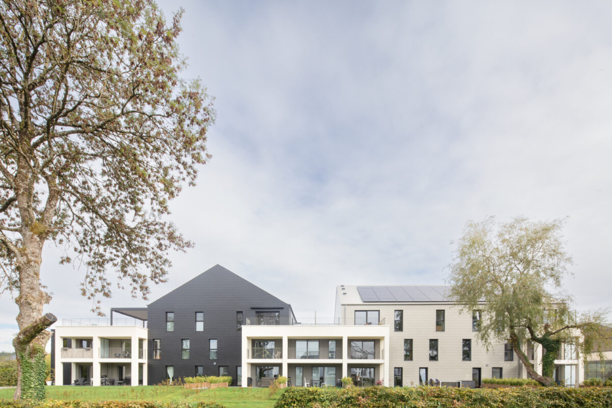 1383-84 brut10 sans pompe et barrières2_OK_Cut15x10